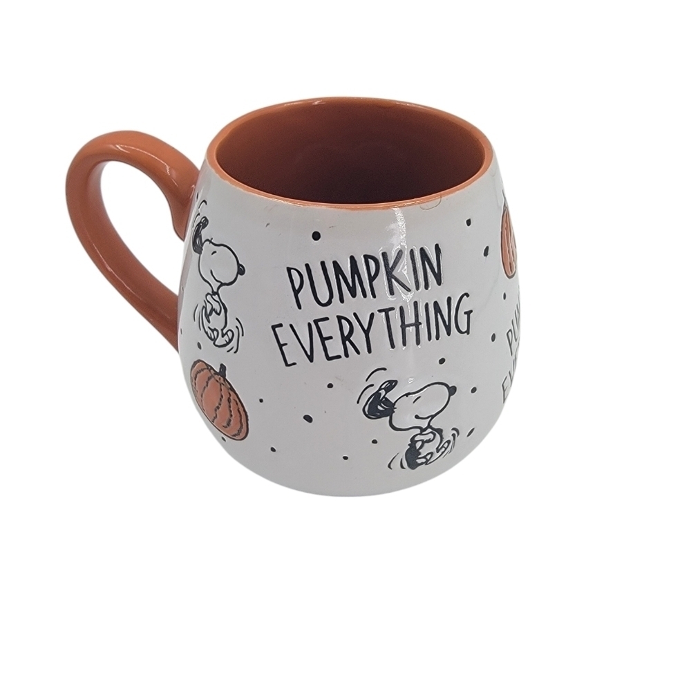 Peanuts Snoopy ”PUMPKIN EVERYTHING” Engraved Stoneware Mug Pumpkin - Picture 2 of 6